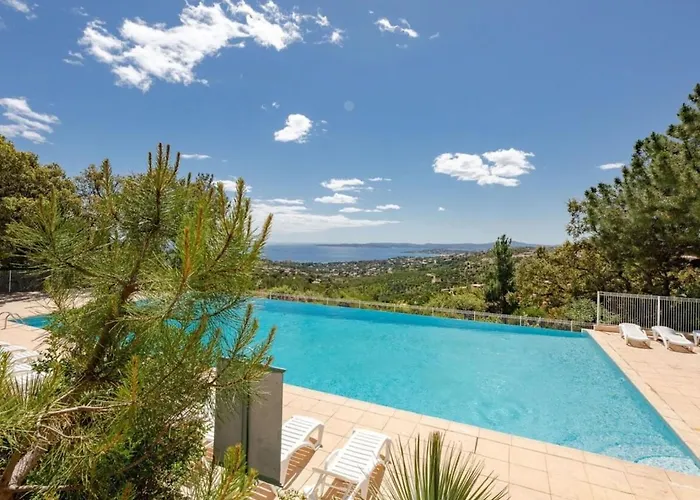 Daire Air-conditioned With Pool And Sea View Roquebrune-sur Argens